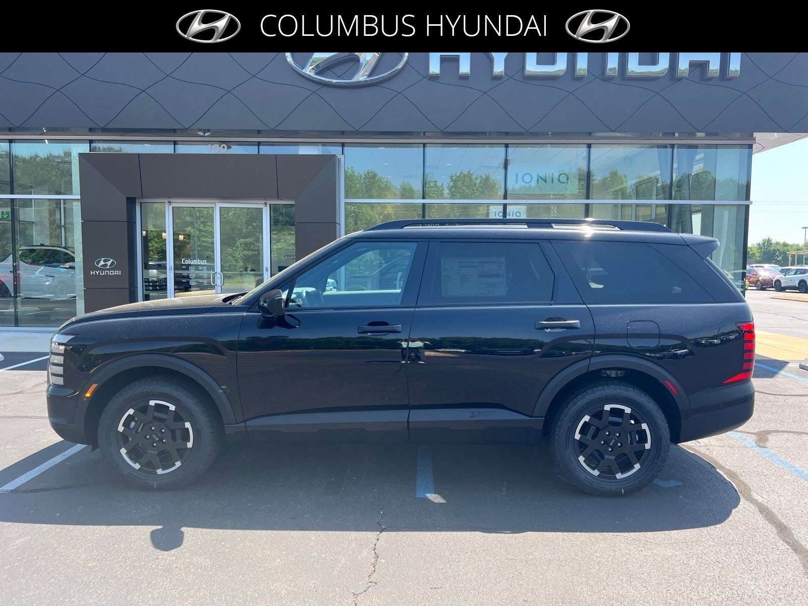 2026 Hyundai PALISADE XRT Pro in Black — front three-quarter view