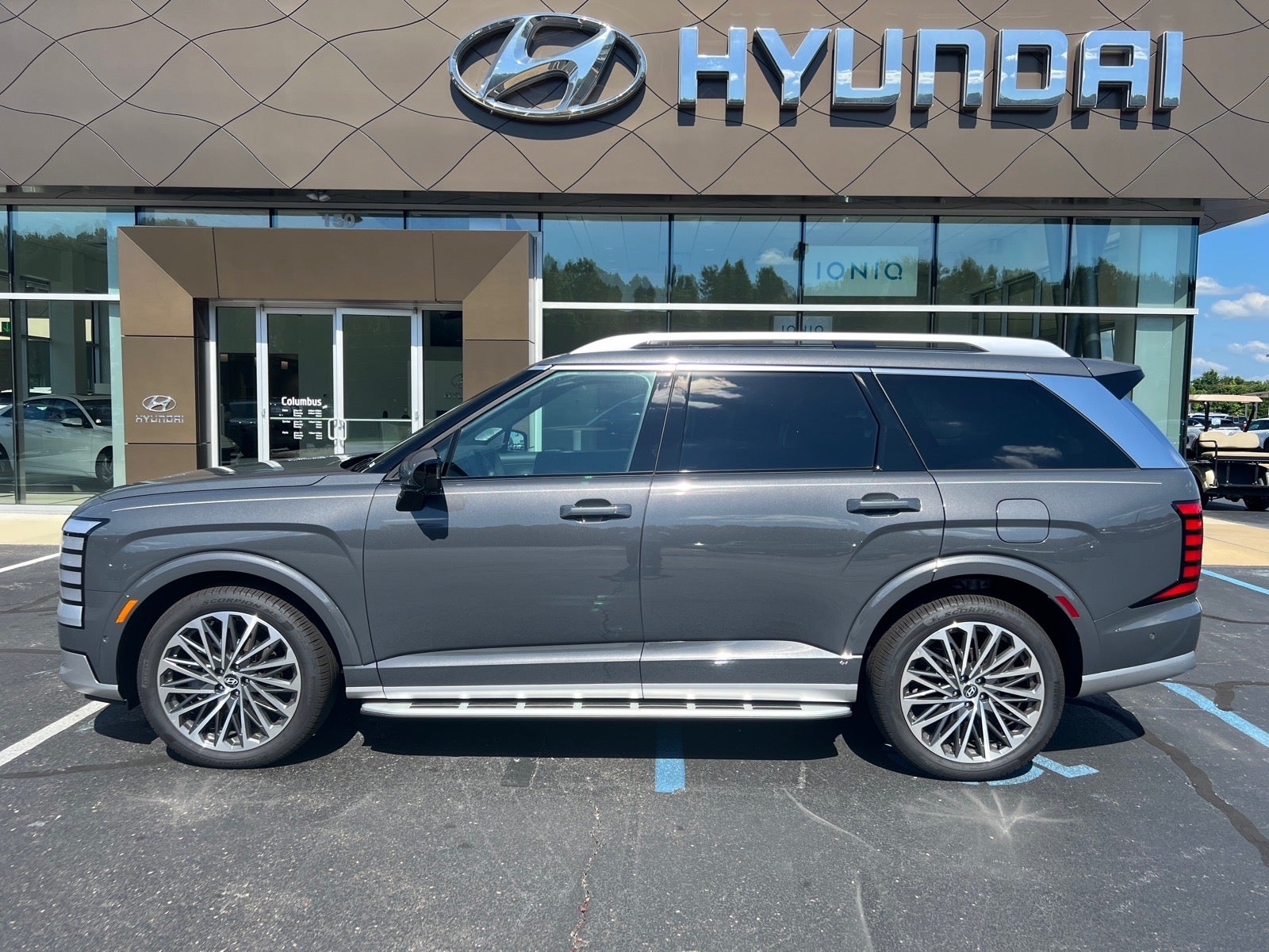 2026 Hyundai PALISADE Calligraphy in Gray — front three-quarter view